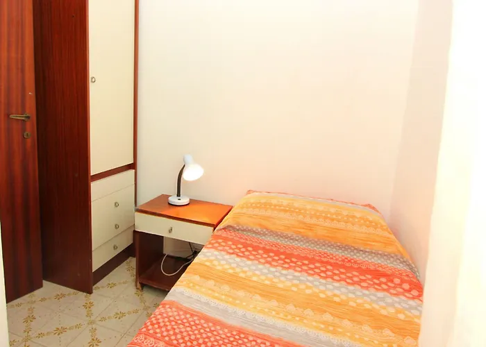 Апартаменты Bright House With Garden Near To The - Beahost Бибионе